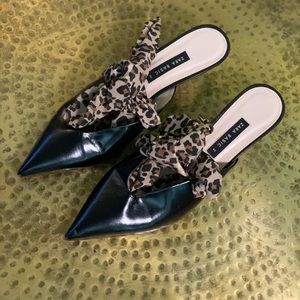 SOLD!! SOLD!! High shine leather leopard slides